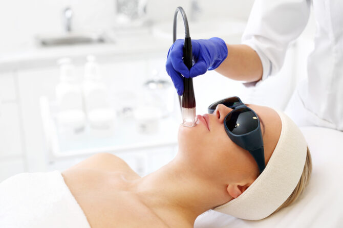 Skin Expert Clinic… عنوانكم لشدّ البشرة بالليزر والنتائج مبهرة!